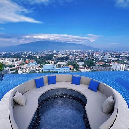 Modern Style Room With Sky Pool 古城边天际泳池公寓 Chiang Mai Eksteriør bilde
