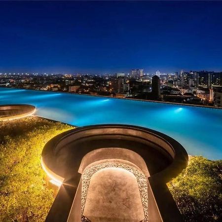 Modern Style Room With Sky Pool 古城边天际泳池公寓 Chiang Mai Eksteriør bilde