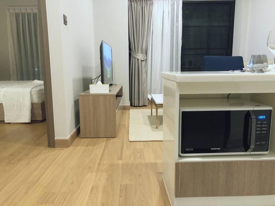 Modern Style Room With Sky Pool 古城边天际泳池公寓 Chiang Mai Eksteriør bilde