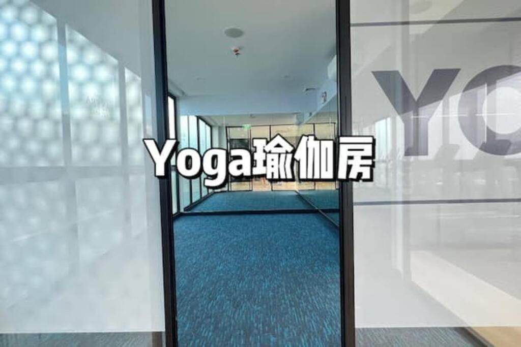 Modern Style Room With Sky Pool 古城边天际泳池公寓 Chiang Mai Eksteriør bilde
